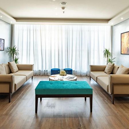 Radisson Blu Hotel, Jeddah Corniche Ngoại thất bức ảnh A living room