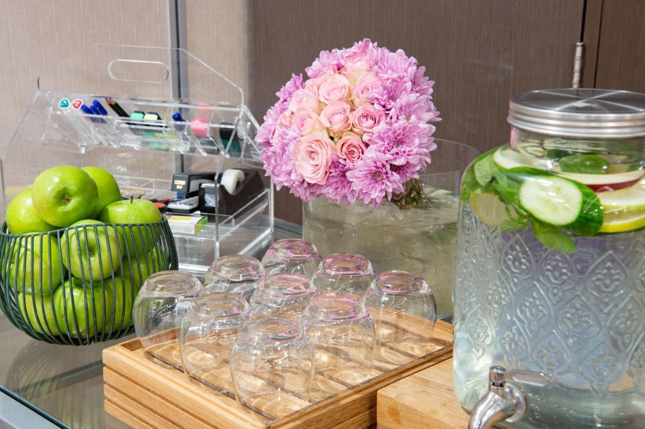 Radisson Blu Hotel, Jeddah Corniche Ngoại thất bức ảnh Infused water