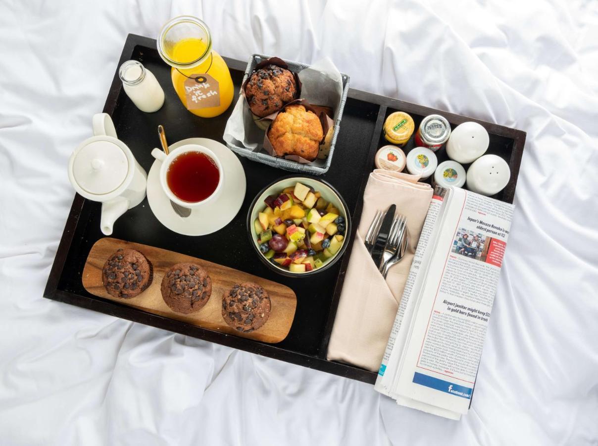 Radisson Blu Hotel, Jeddah Corniche Ngoại thất bức ảnh Room service tray