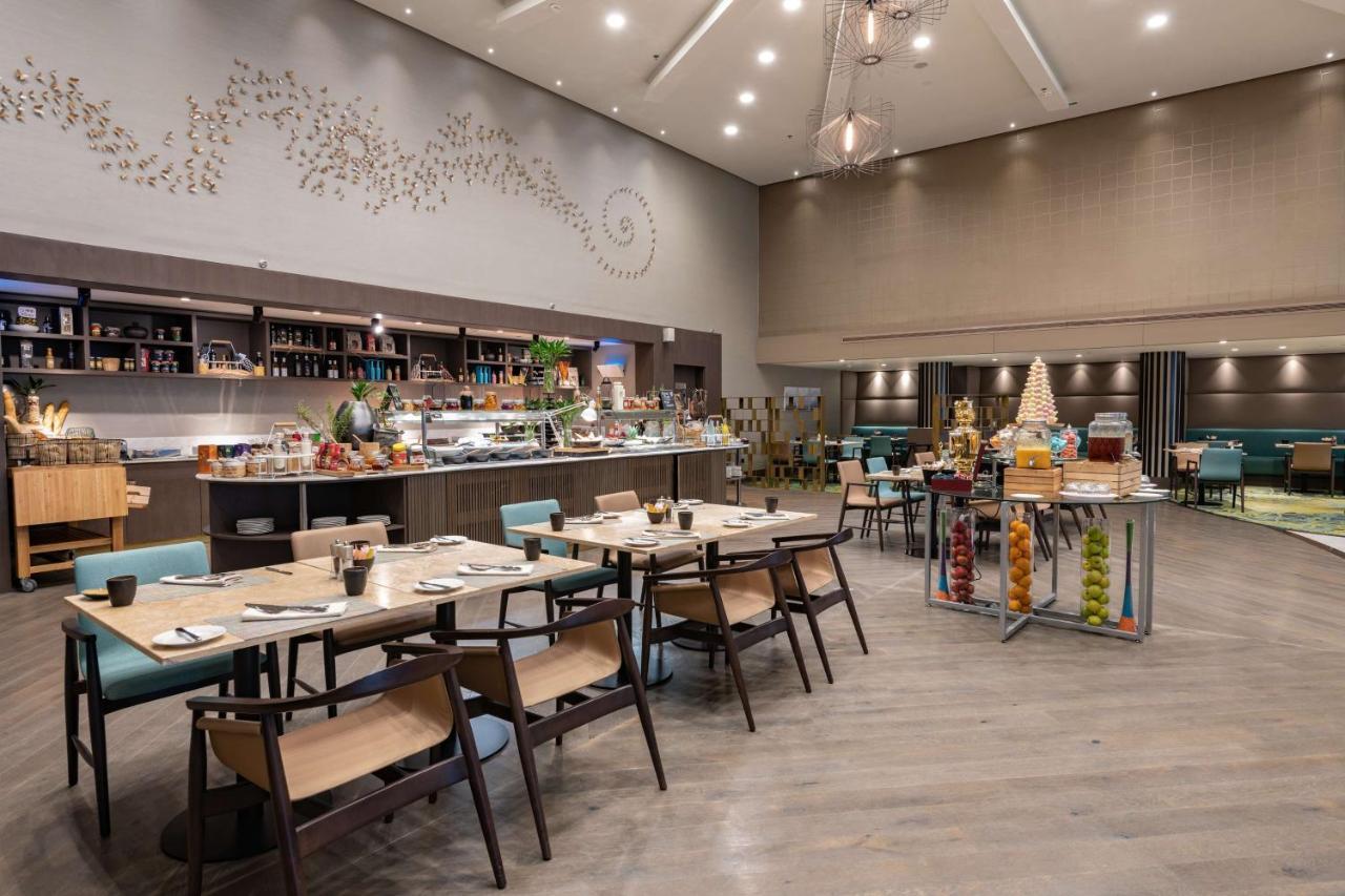 Radisson Blu Hotel, Jeddah Corniche Ngoại thất bức ảnh The restaurant