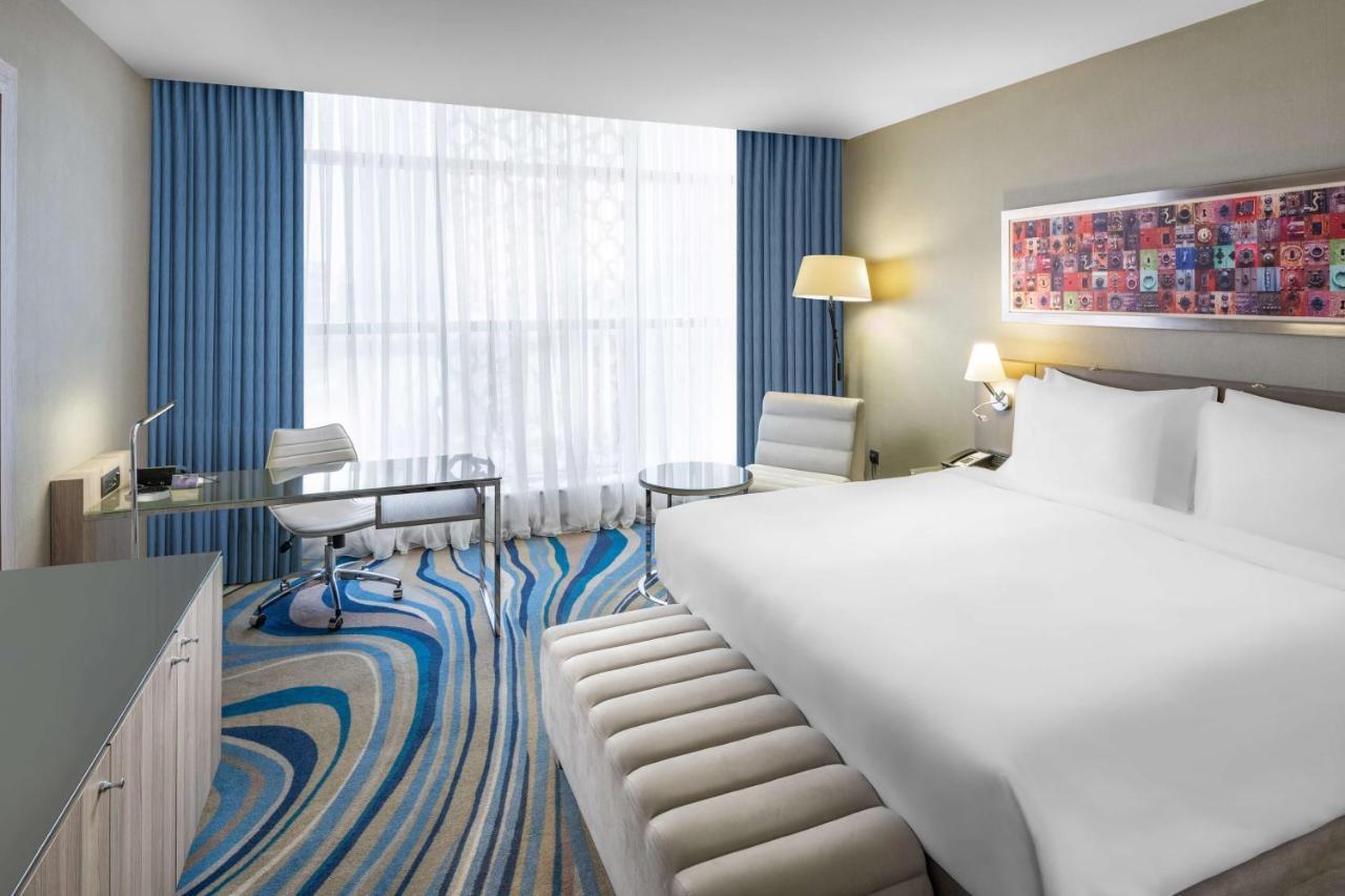 Radisson Blu Hotel, Jeddah Corniche Ngoại thất bức ảnh A room at the hotel