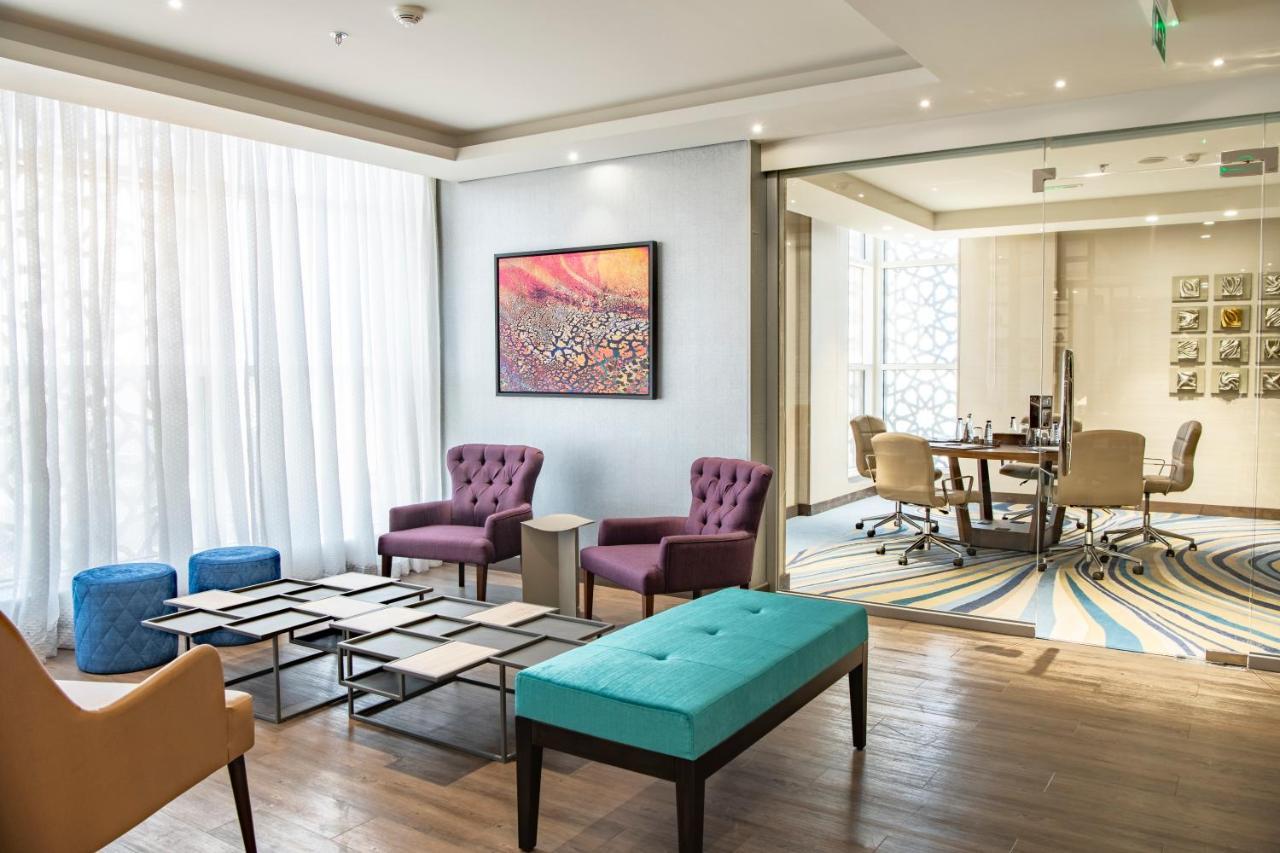 Radisson Blu Hotel, Jeddah Corniche Ngoại thất bức ảnh The interior of the hotel