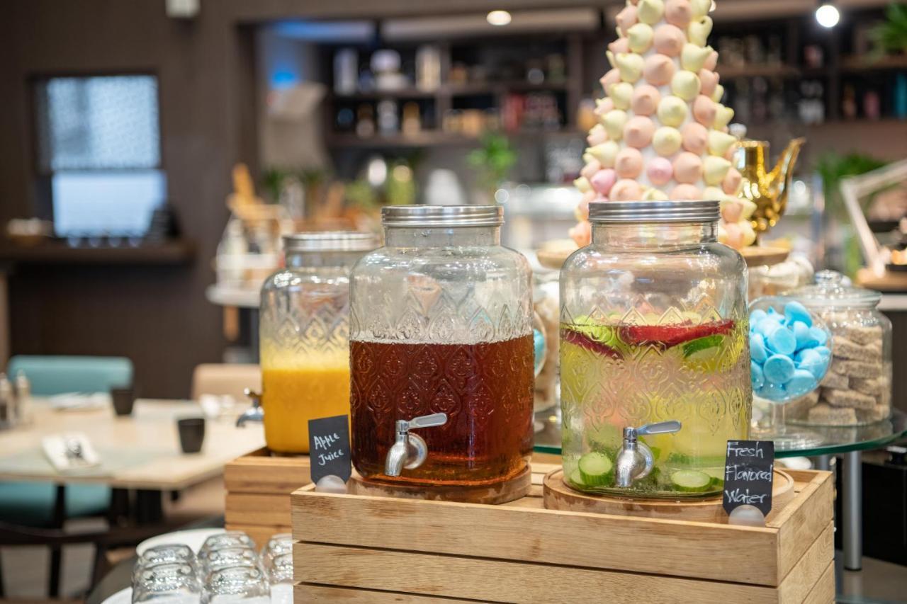 Radisson Blu Hotel, Jeddah Corniche Ngoại thất bức ảnh Infused water