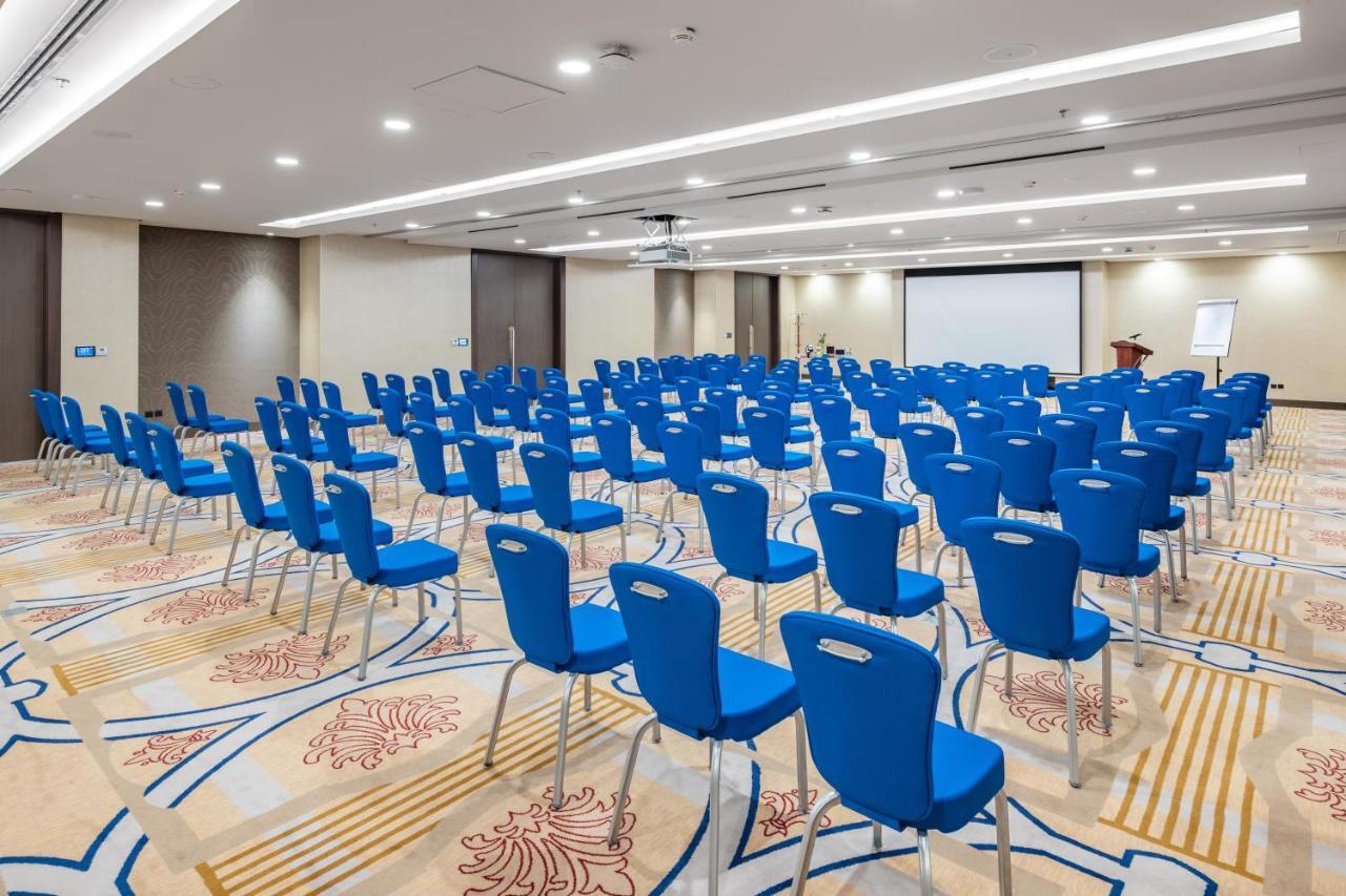 Radisson Blu Hotel, Jeddah Corniche Ngoại thất bức ảnh Meeting room