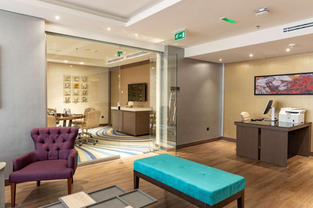 Radisson Blu Hotel, Jeddah Corniche Ngoại thất bức ảnh Reception area