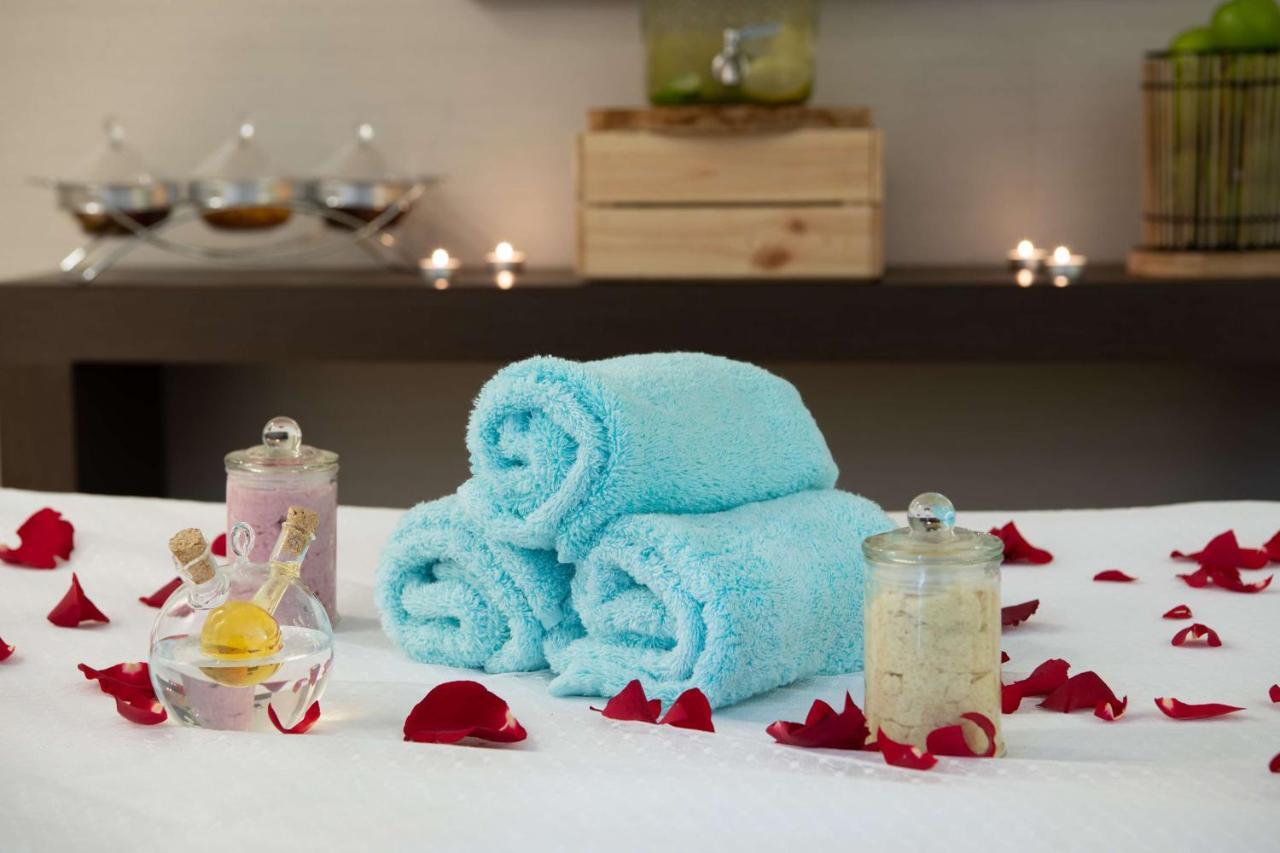 Radisson Blu Hotel, Jeddah Corniche Ngoại thất bức ảnh Spa treatment